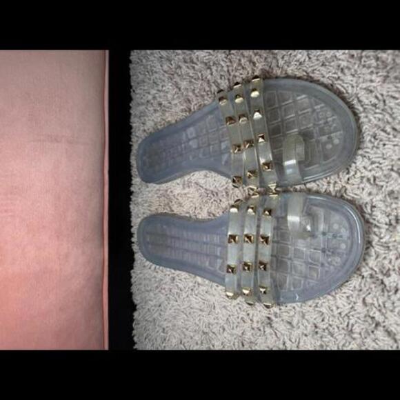 Vince Camuto - Clear Elishenta Jelly Slide Sandals - Picture 2 of 9